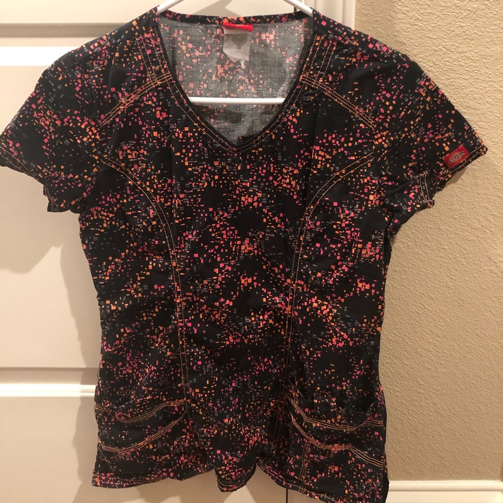 Used Dickies Red/black Scrub Top XS